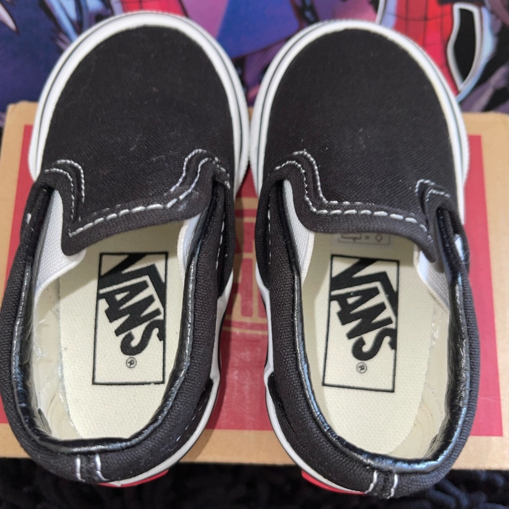VANS - Picture 5 of 9